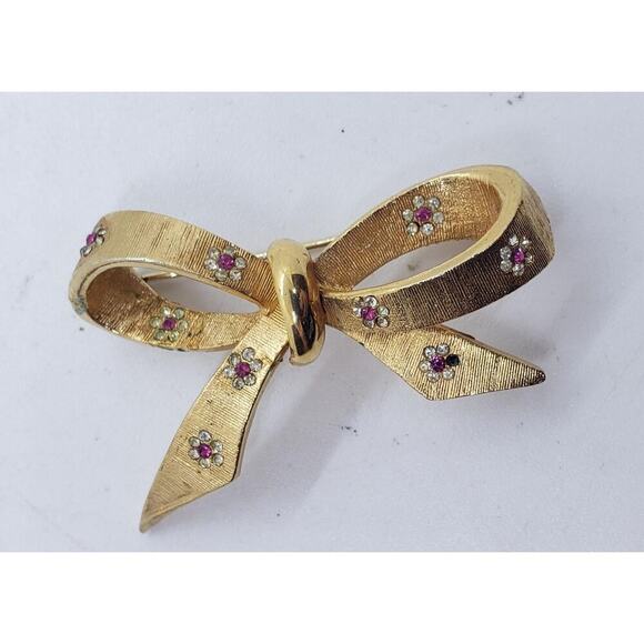 Vintage Bow Brooch 3D Gold Tone Pink/Red Rhinestone Flower Accents signed BSK - Picture 5 of 10